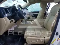 2016 Toyota Highlander photo