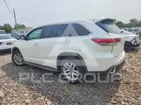 2016 Toyota Highlander photo