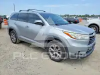 2016 Toyota Highlander photo