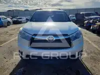 2016 Toyota Highlander photo