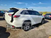 2016 Toyota Highlander photo