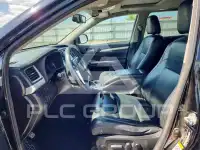 2016 Toyota Highlander photo