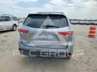 2016 Toyota Highlander photo