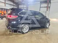 2016 Toyota Highlander photo