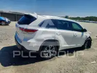 2016 Toyota Highlander photo