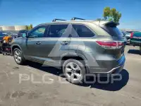 2016 Toyota Highlander photo