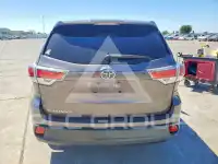 2016 Toyota Highlander photo