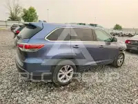 2016 Toyota Highlander photo
