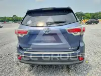 2016 Toyota Highlander photo