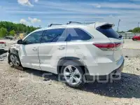 2016 Toyota Highlander photo