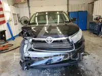 2016 Toyota Highlander photo