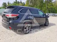 2016 Toyota Highlander photo