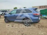 2016 Toyota Highlander photo