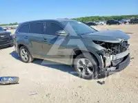 2016 Toyota Highlander photo