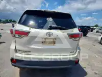 2016 Toyota Highlander photo