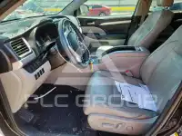 2016 Toyota Highlander photo