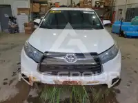 2016 Toyota Highlander photo