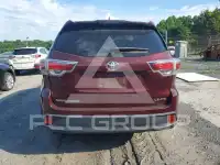 2016 Toyota Highlander photo