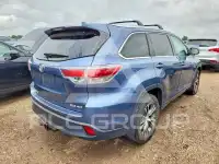 2016 Toyota Highlander photo