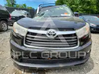 2016 Toyota Highlander photo