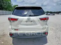 2016 Toyota Highlander photo