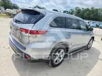 2016 Toyota Highlander photo