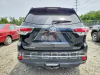 2016 Toyota Highlander photo