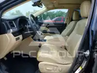 2016 Toyota Highlander photo
