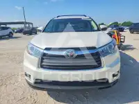 2016 Toyota Highlander photo