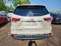 2016 Toyota Highlander photo