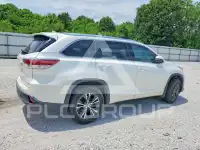 2016 Toyota Highlander photo