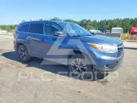 2016 Toyota Highlander photo