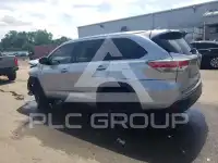 2016 Toyota Highlander photo
