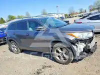 2016 Toyota Highlander photo