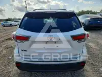 2016 Toyota Highlander photo