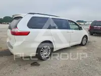 2016 Toyota SIENNA photo
