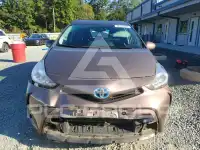 2016 Toyota PRIUS photo