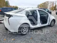 2016 Toyota PRIUS photo