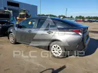 2016 Toyota PRIUS фото