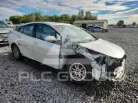 2016 Toyota PRIUS фото