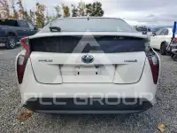 2016 Toyota PRIUS photo