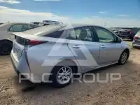 2016 Toyota PRIUS фото
