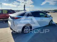 2016 Toyota PRIUS фото