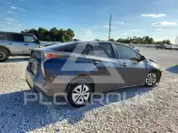 2016 Toyota PRIUS фото