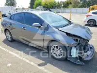 2016 Toyota PRIUS фото