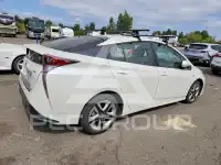 2016 Toyota PRIUS фото