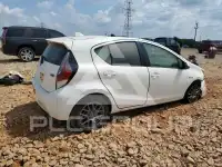 2016 Toyota PRIUS фото