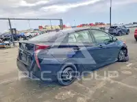 2016 Toyota PRIUS фото