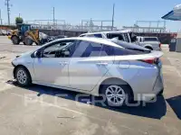 2016 Toyota PRIUS фото