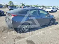 2016 Toyota PRIUS фото